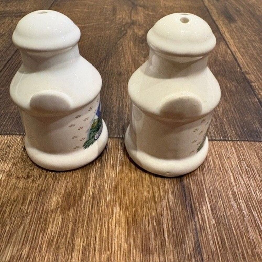 Vintage California Souvenir Salt and Pepper Shakers Milk Can Farm Scene - Picture 4 of 7
